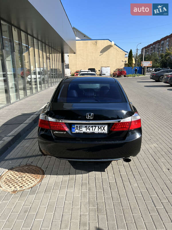 Седан Honda Accord 2014 в Ужгороді