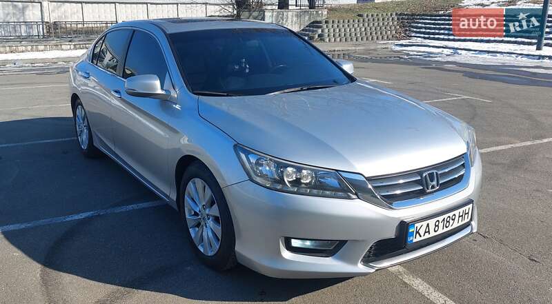 Седан Honda Accord 2013 в Києві