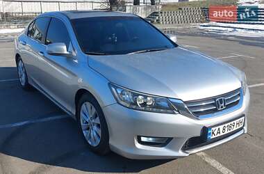 Седан Honda Accord 2013 в Києві