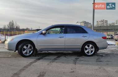 Седан Honda Accord 2004 в 
