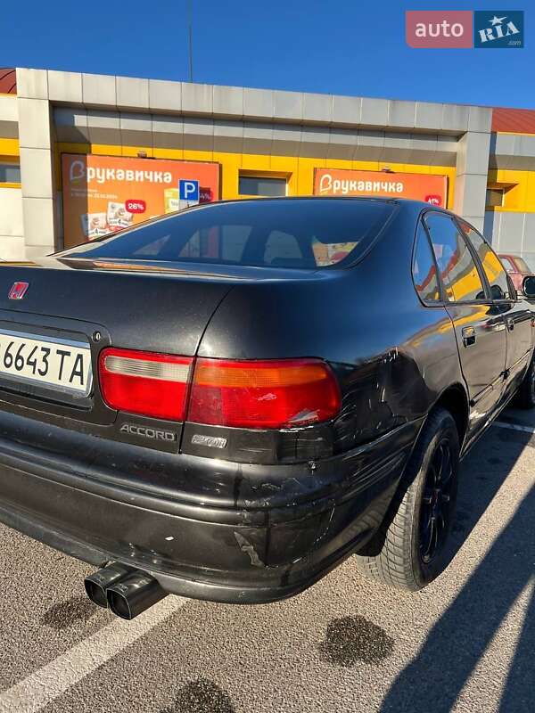 Седан Honda Accord 1995 в Львові