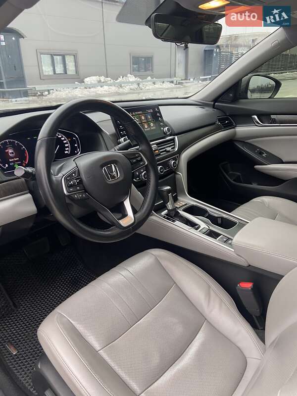 Седан Honda Accord 2018 в Києві