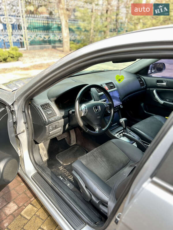 Седан Honda Accord 2005 в Запоріжжі