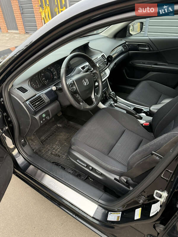 Седан Honda Accord 2014 в Києві