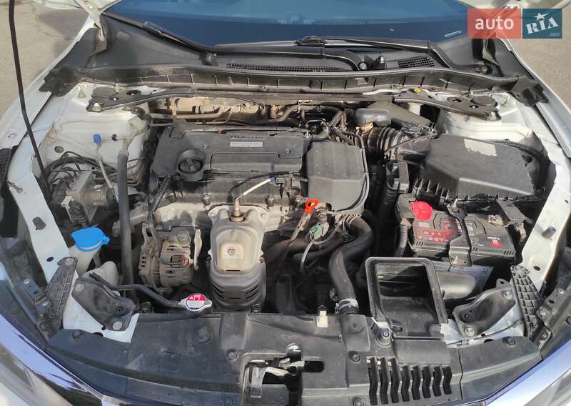 Седан Honda Accord 2016 в Кропивницком