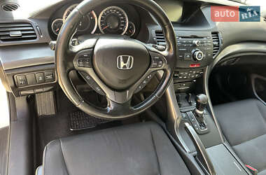 Седан Honda Accord 2011 в 