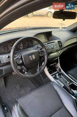 Седан Honda Accord 2016 в 
