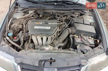 Седан Honda Accord 2003 в 