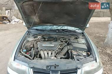 Седан Honda Accord 2003 в 