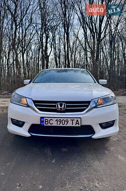 Седан Honda Accord 2013 в Хмельницком