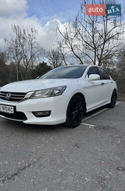 Седан Honda Accord 2013 в Киеве