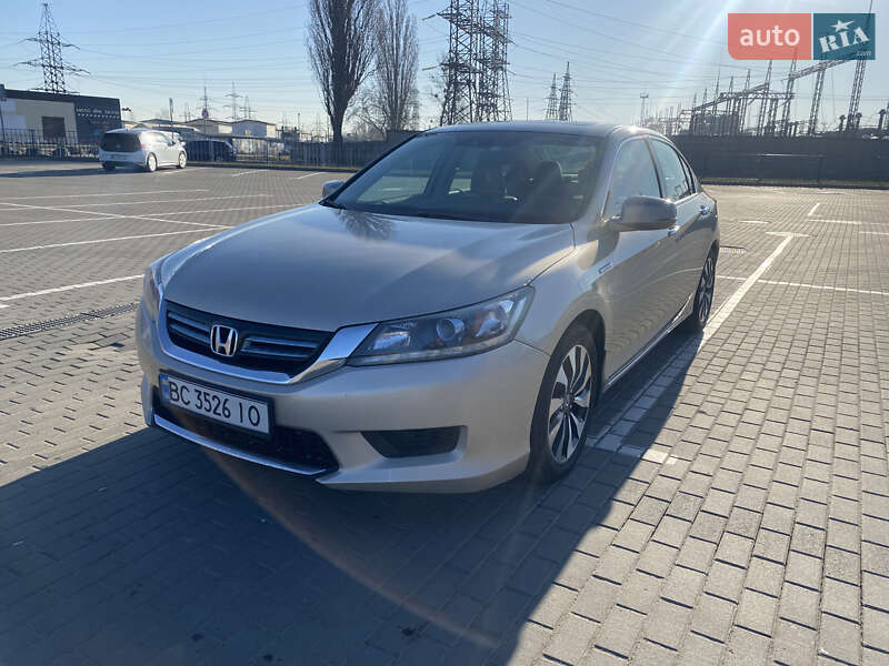 Седан Honda Accord 2014 в 