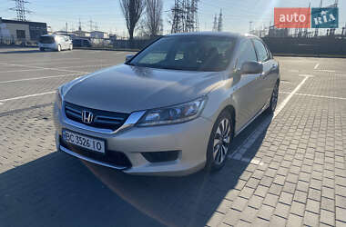 Седан Honda Accord 2014 в 