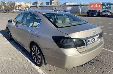 Седан Honda Accord 2014 в 
