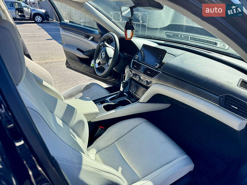 Седан Honda Accord 2018 в Івано-Франківську