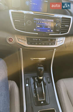 Седан Honda Accord 2014 в 