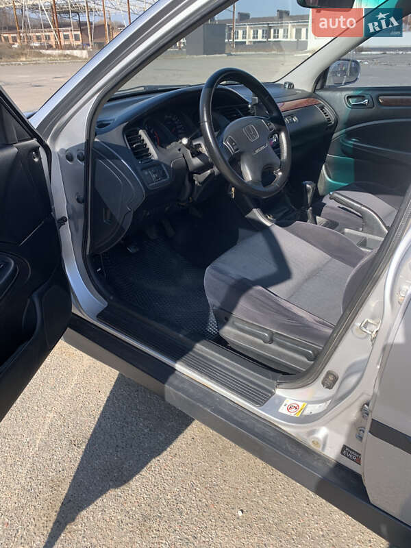 Лифтбек Honda Accord 2002 в Чернигове