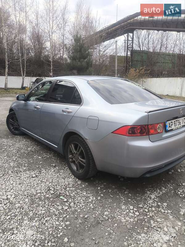 Седан Honda Accord 2004 в Запоріжжі