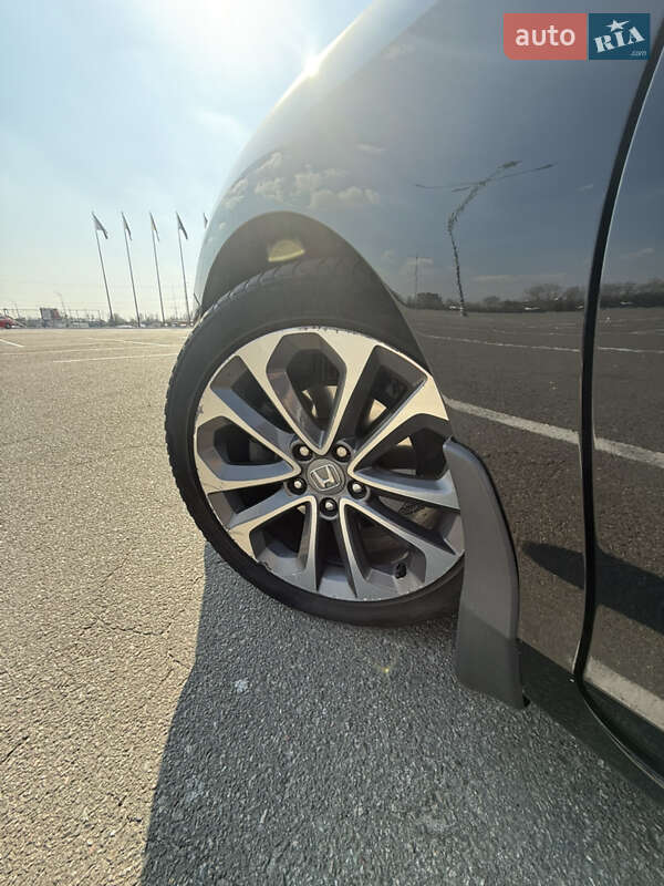 Седан Honda Accord 2014 в Києві