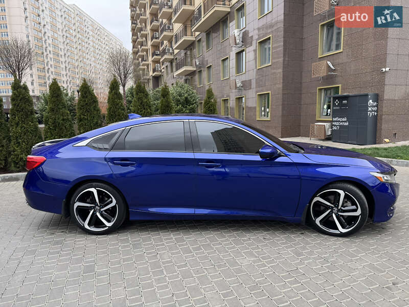 Седан Honda Accord 2017 в Одессе