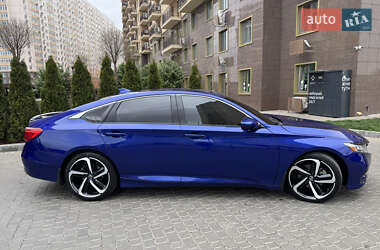 Седан Honda Accord 2017 в 