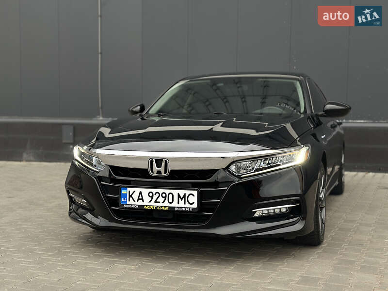 Седан Honda Accord 2018 в Киеве