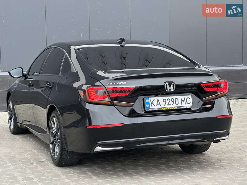 Седан Honda Accord 2018 в Киеве