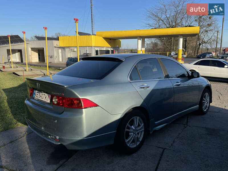 Седан Honda Accord 2004 в Черкассах