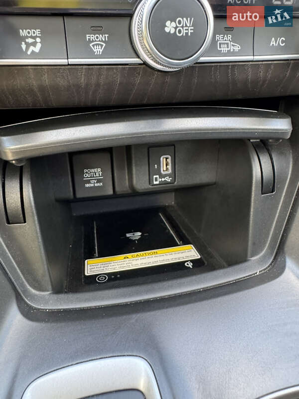Седан Honda Accord 2018 в Києві