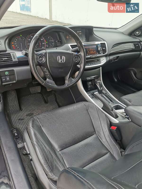 Купе Honda Accord 2013 в Киеве фото 8 Купе Honda Accord 2013 в Киеве