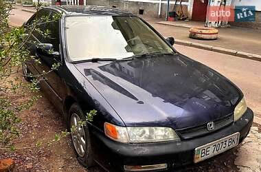 Седан Honda Accord 1995 в Николаеве