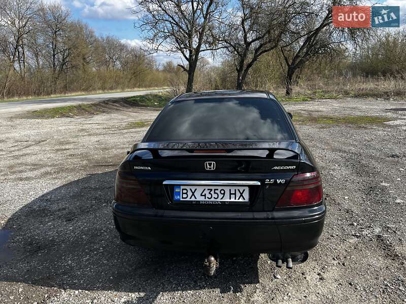 Седан Honda Accord 2000 в Кам'янець-Подільському