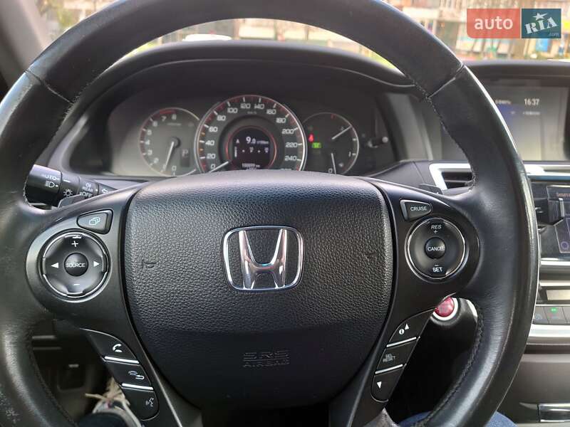 Седан Honda Accord 2013 в Києві