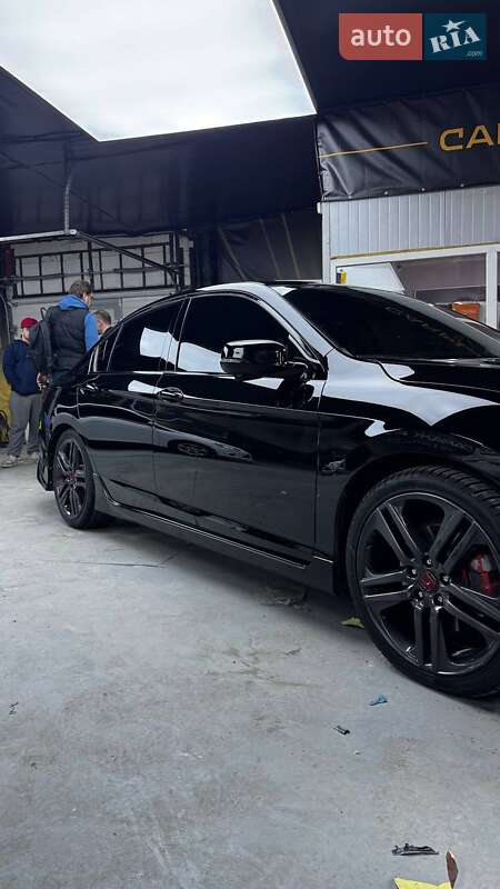 Седан Honda Accord 2017 в Львові