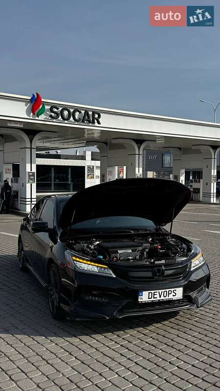 Седан Honda Accord 2017 в Львові