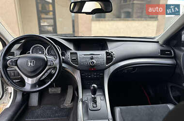 Седан Honda Accord 2010 в 