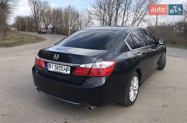Седан Honda Accord 2013 в 