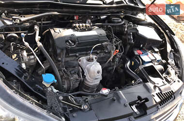 Седан Honda Accord 2013 в 