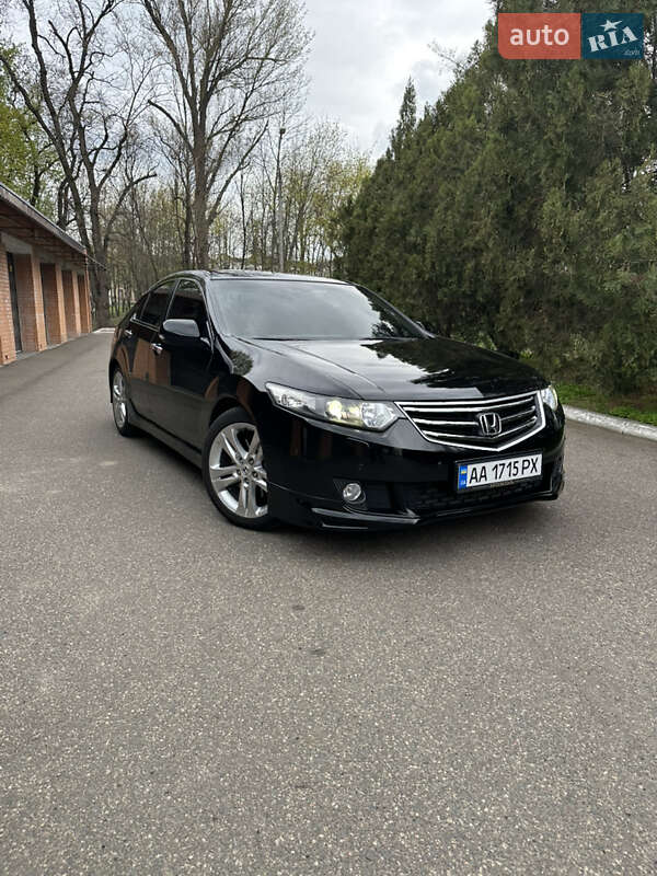 Седан Honda Accord 2010 в Смеле