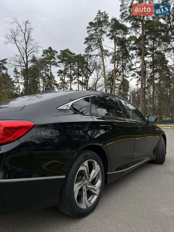 Седан Honda Accord 2018 в Софіївській Борщагівці