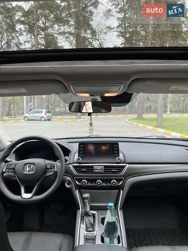 Седан Honda Accord 2018 в Софіївській Борщагівці