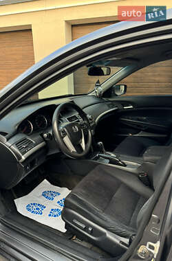 Седан Honda Accord 2012 в 