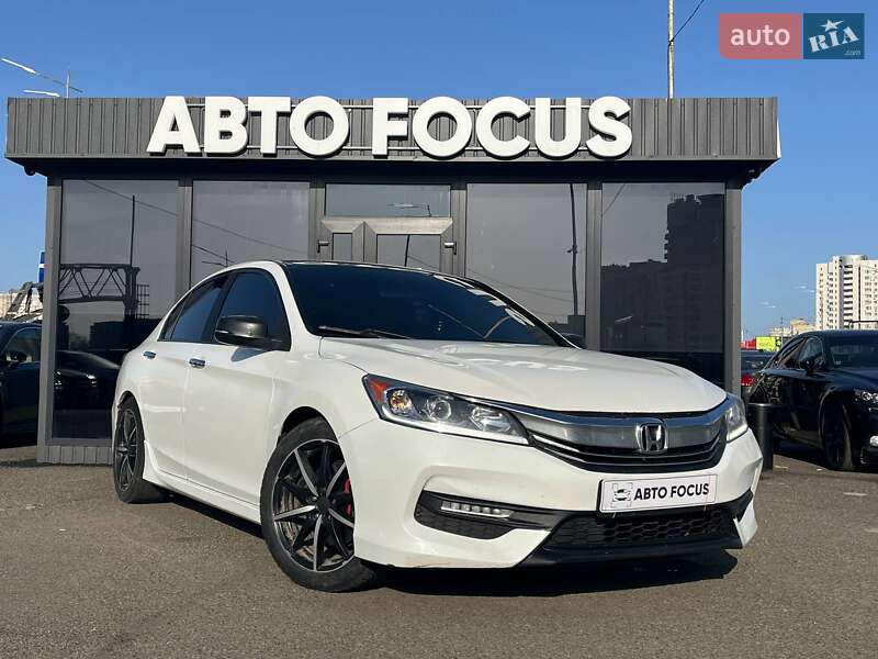 Седан Honda Accord 2016 в 