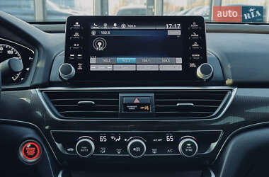 Седан Honda Accord 2018 в 
