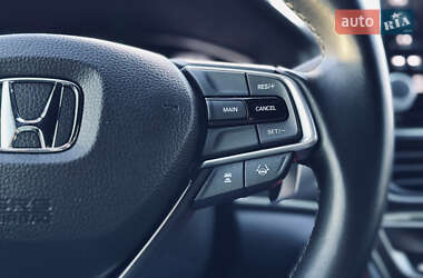 Седан Honda Accord 2018 в 