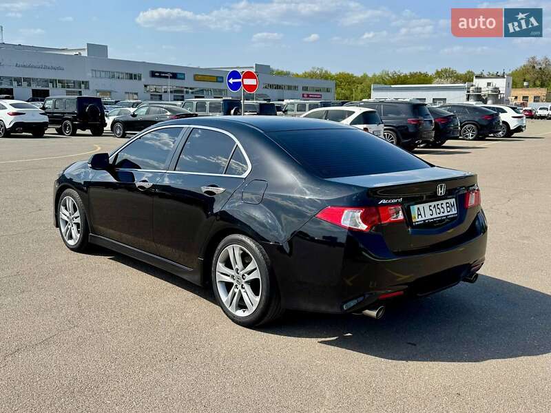 Седан Honda Accord 2010 в Києві