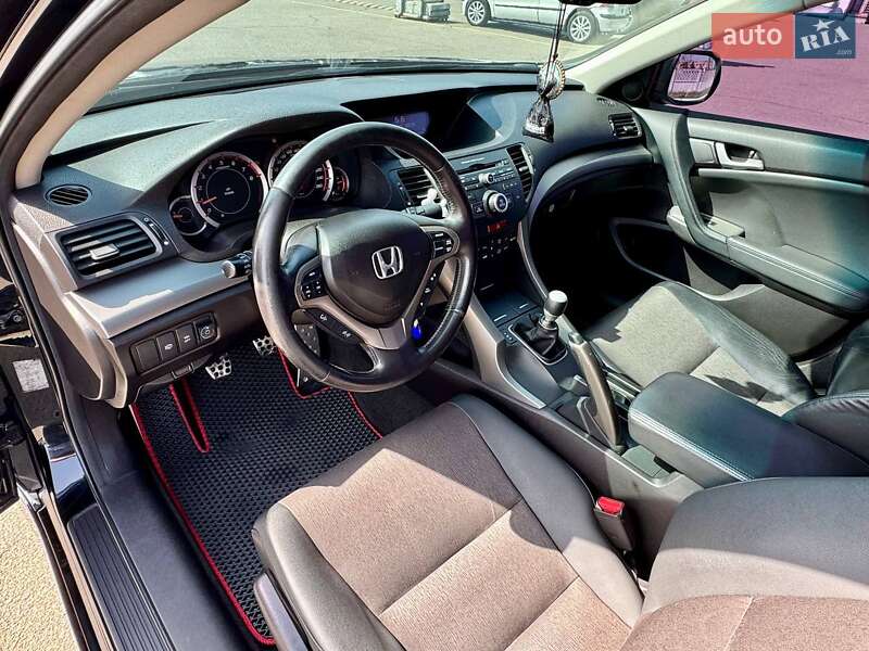 Седан Honda Accord 2010 в Києві