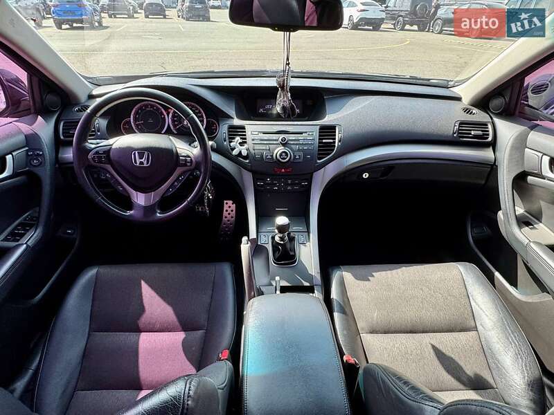 Седан Honda Accord 2010 в Києві