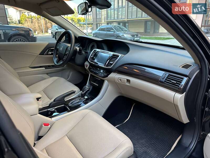 Седан Honda Accord 2017 в Києві
