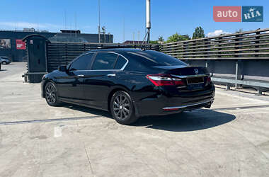 Седан Honda Accord 2016 в 